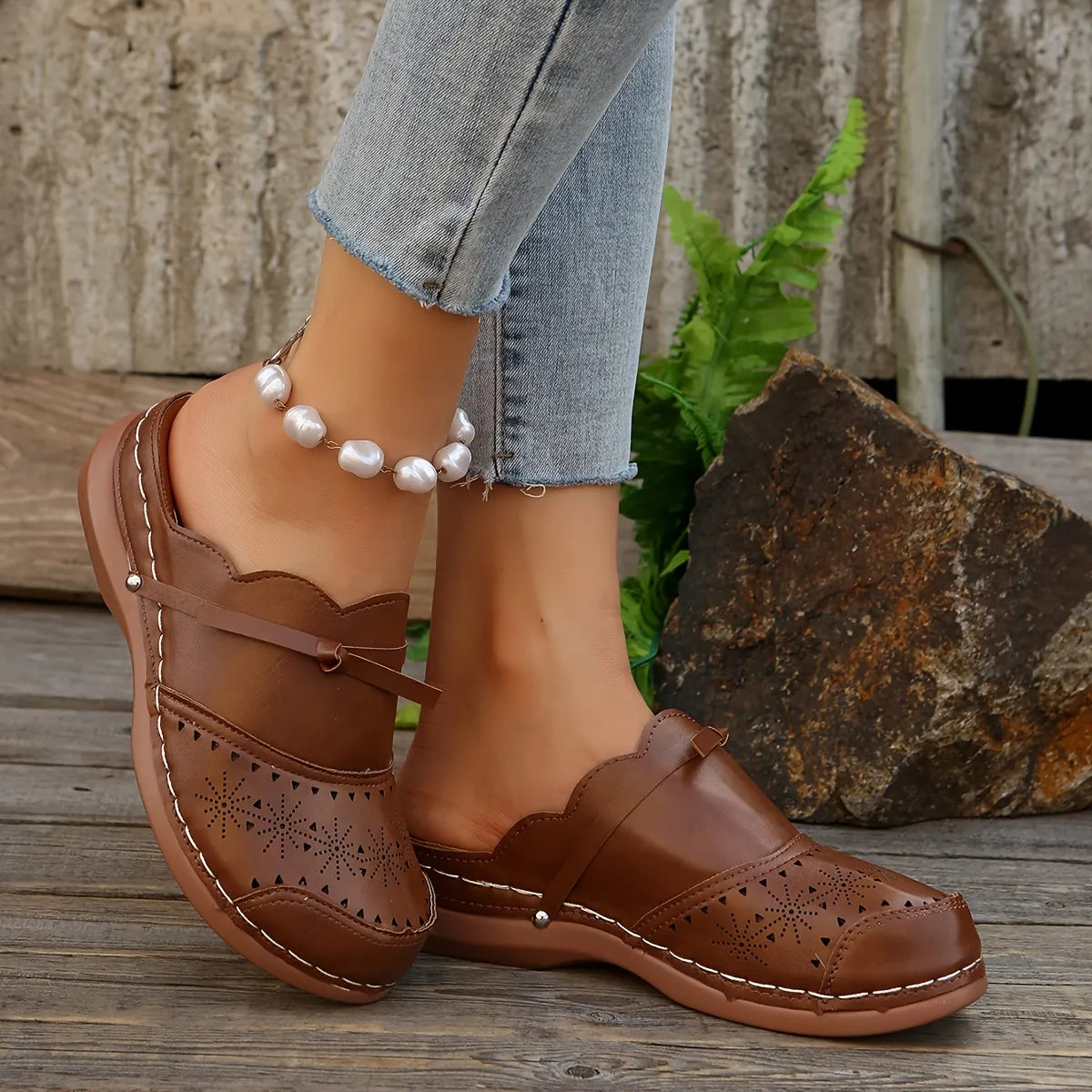 Women’s Classic Brown Mules