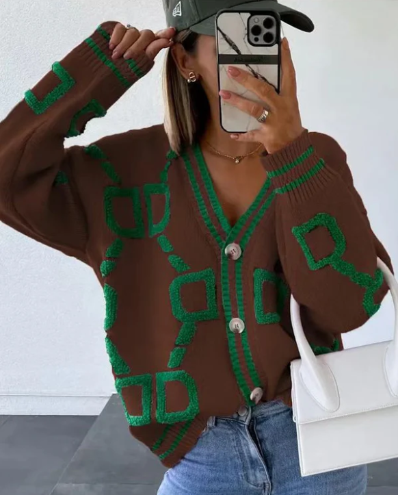 Women's Buttoned V-neck knitted cardigan